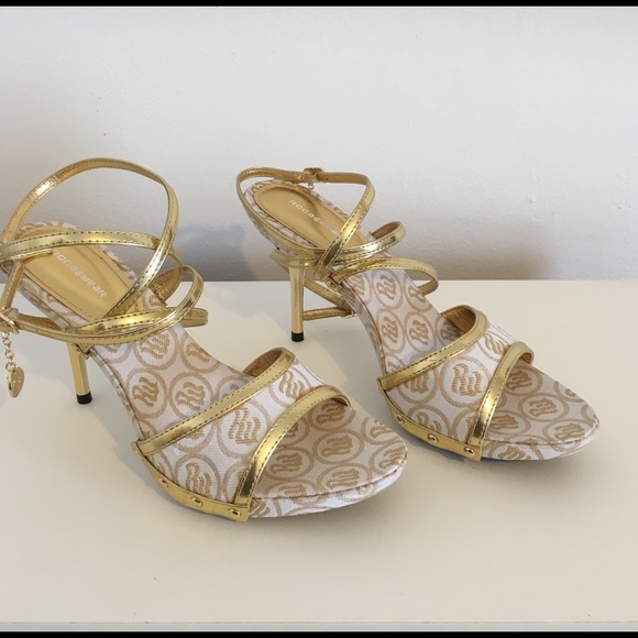 Rocawear Shoes - ⭐️Rocawear Stiletto Ankle Strap Heels ⭐️